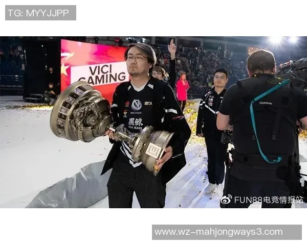 V5战队在精英赛中以80分稳居积分榜首位，展现强劲实力